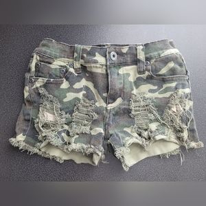 Vintage Havana Camo Distressed shorts Girls size 12 EUC